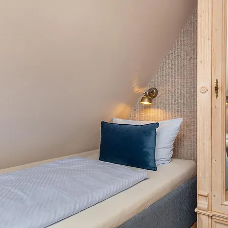 Hues Waasluuper - Lachmoewe * Norddorf