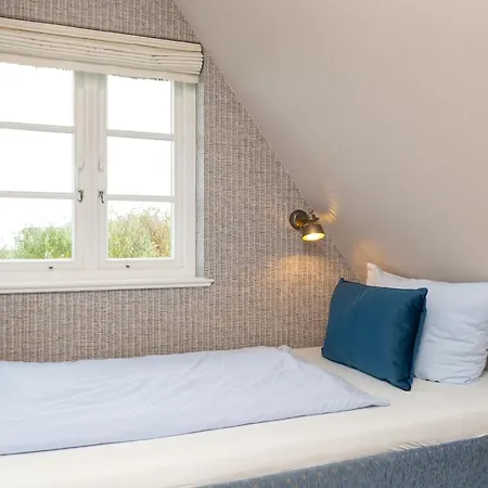 Hues Waasluuper - Lachmoewe Norddorf